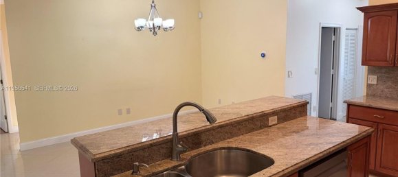 3 chambres villa à vendre à Miami, Miami-Dade, Florida, USA № 614280 14