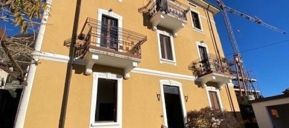 3 rooms Apartment in Caslino d'Erba, Italy No. 15247 7