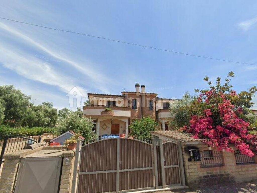 4 غرف نوم فيلا في Anzio, Italy رقم 184137