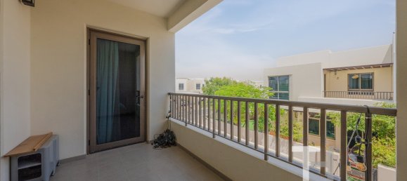 4 bedrooms Townhouse in Town Square, UAE No. 28599 13