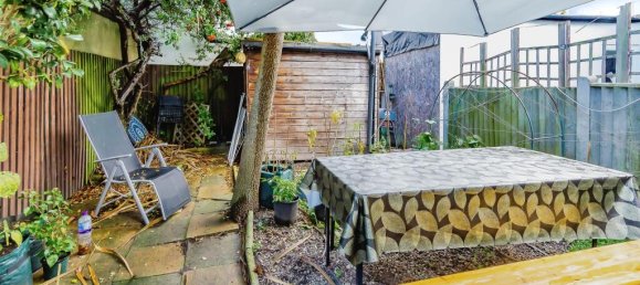 3 bedrooms House in Croydon, United Kingdom No. 7984 12