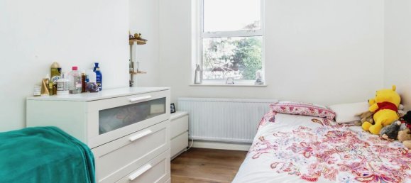 3 bedrooms House in Croydon, United Kingdom No. 7984 5