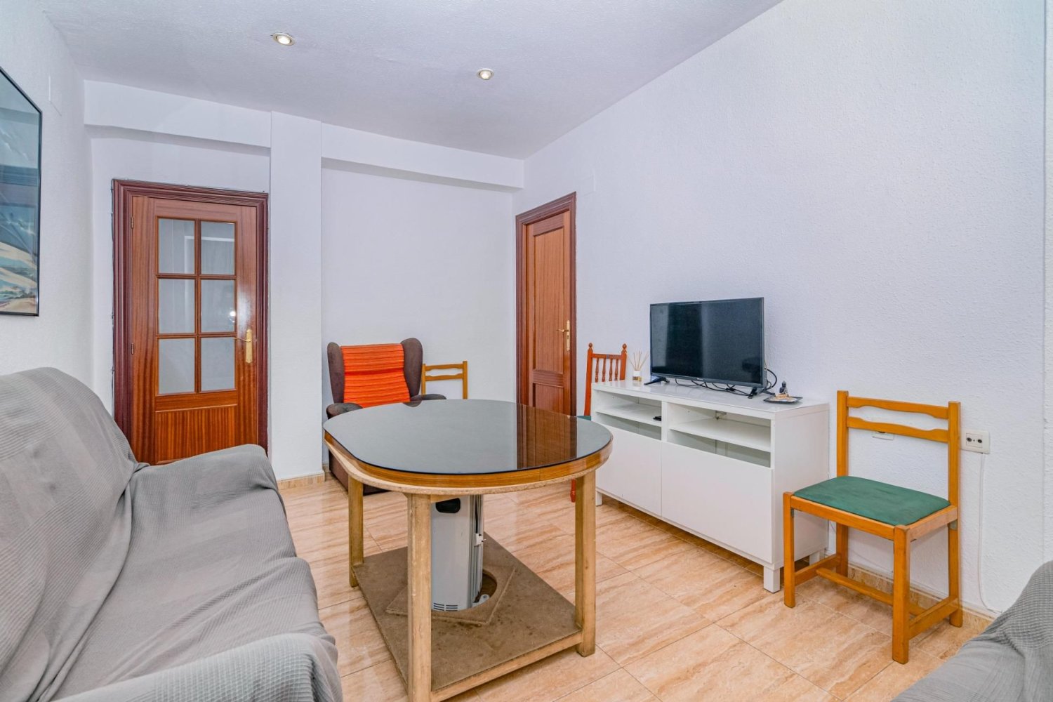 4 bedrooms Apartment in Granada, Spain No. 133605