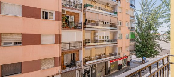 4 bedrooms Apartment in Granada, Spain No. 133605 24