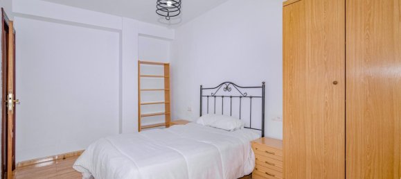 4 bedrooms Apartment in Granada, Spain No. 133605 10