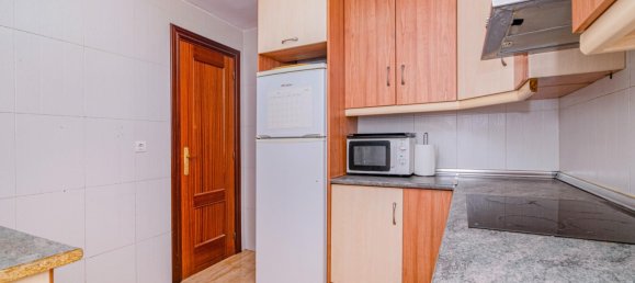 4 bedrooms Apartment in Granada, Spain No. 133605 15