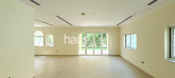 3 bedrooms Villa in Jumeirah Park, UAE No. 99758 5