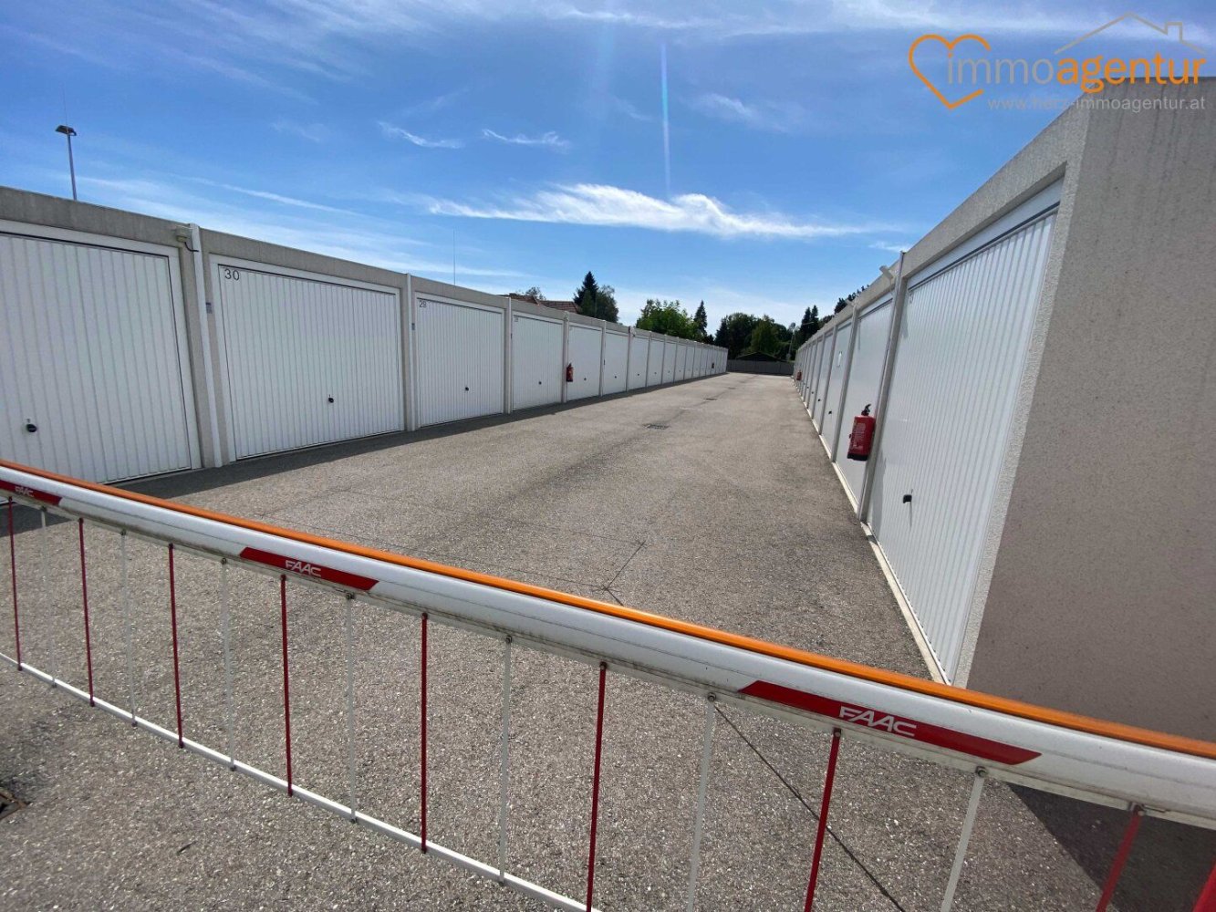 16m² Garage in Wels, Austria No. 129132