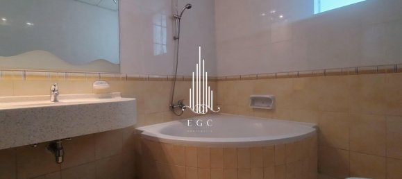 3 chambres Appartement à Al Khalidiya, UAE No. 93618 23