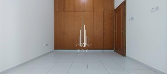 3 chambres Appartement à Al Khalidiya, UAE No. 93618 11