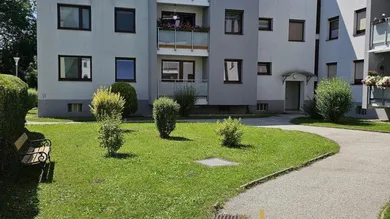 2-salle Appartement à Ternitz, Austria No. 219658