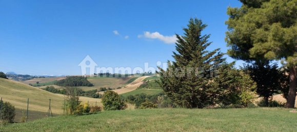 Дом с 3 спальнями в Морро д’Альба, Италия № 120544 5