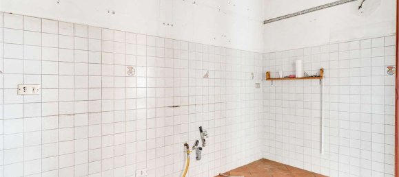 Villa de 8 habitaciónes en Castano Primo, Italy No. 260620 10