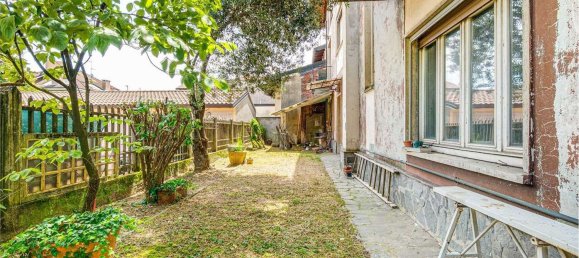 Villa de 8 habitaciónes en Castano Primo, Italy No. 260620 3