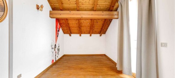 Villa de 8 habitaciónes en Castano Primo, Italy No. 260620 12