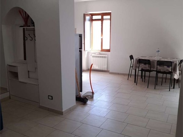 Apartamento de 8 divisões em Santi Cosma e Damiano, Italy N.º 109501