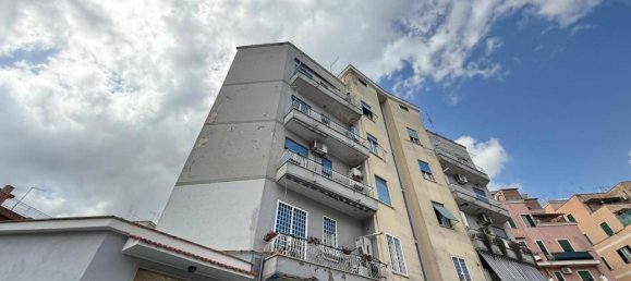 2 rooms Apartment in Rome, Italy No. 37040 2