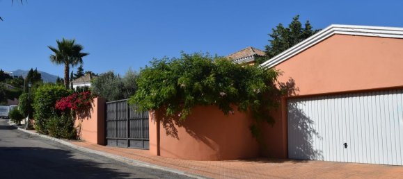 4 bedrooms House in Estepona, Spain No. 126957 11