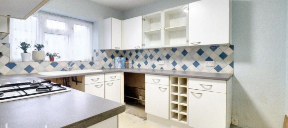 1 bedroom Apartment in Dagenham, United Kingdom No. 4826 5