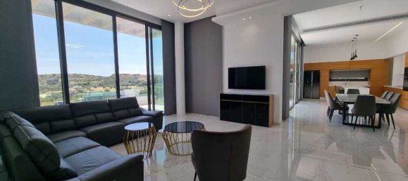 4 bedrooms Villa in Agios Tychonas, Cyprus No. 7391 5