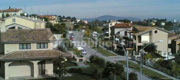 Villa de 5 dormitorios en Osimo, Italy No. 96040 11