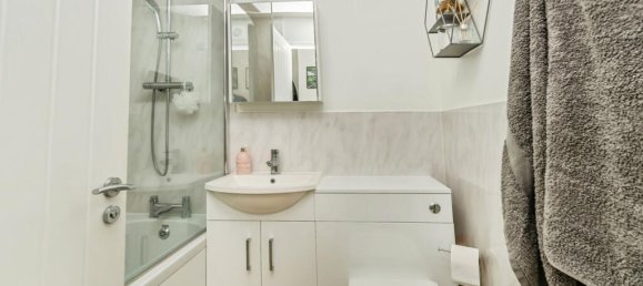 Apartamento T1 em Whyteleafe, United Kingdom N.º 8053 7