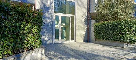 2غرفة شقة في Bovisio Masciago, Italy رقم 197214 29