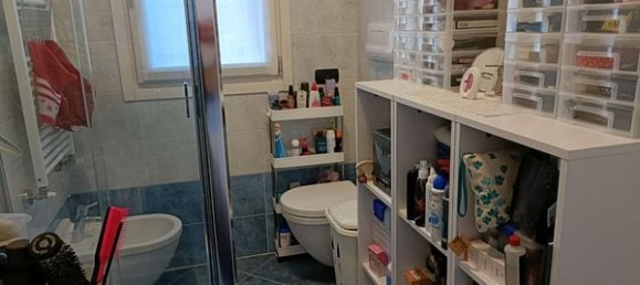 2غرفة شقة في Bovisio Masciago, Italy رقم 197214 22