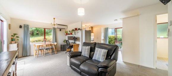 2 Schlafzimmer Haus in Whitby, New Zealand, Nr. 106 8