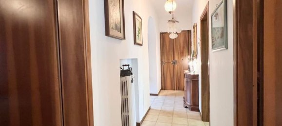 Apartamento de 4 dormitorios en Modena, Italy No. 327429 13