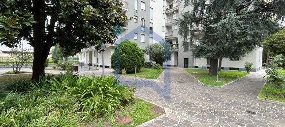 Квартира с 2 комнатами в Милан, Италия № 310619 5