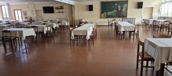 1978m² Commercial property in Rufina, Italy No. 298029 16