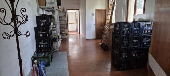 1978m² Commercial property in Rufina, Italy No. 298029 12