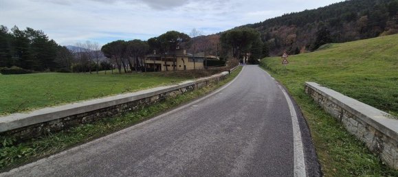 1978m² Commercial property in Rufina, Italy No. 298029 5