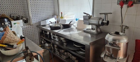 1978m² Commercial property in Rufina, Italy No. 298029 11