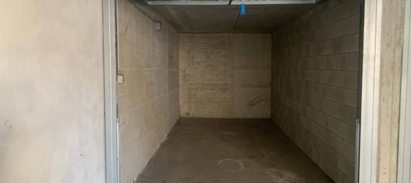15m² Garage in Brugherio, Italy No. 93967 3
