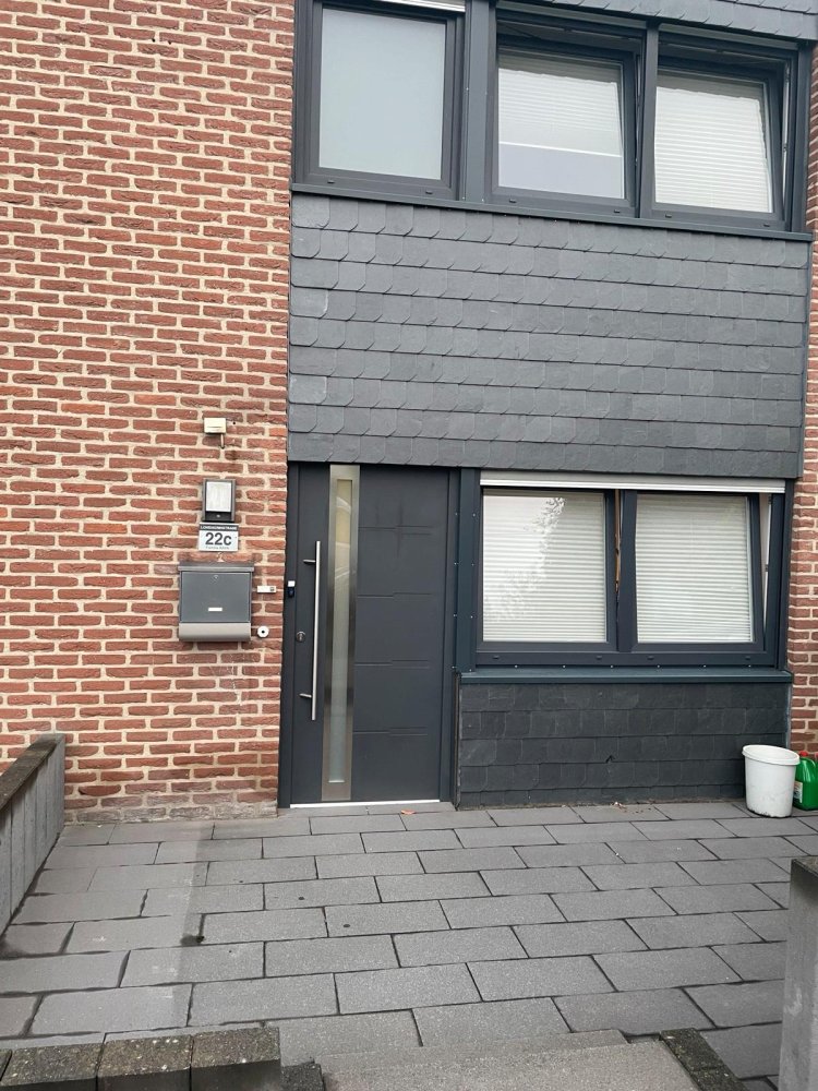 Таунхаус с 6 комнатами в Ремшайд, Германия № 335597