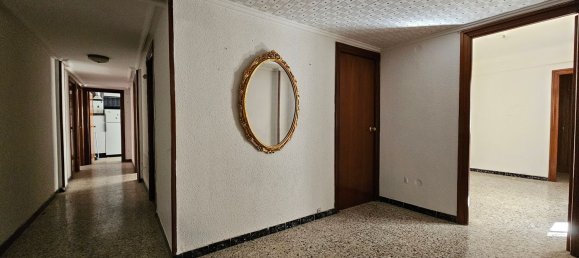 3 bedrooms Apartment in Zaragoza, Spain No. 159195 2