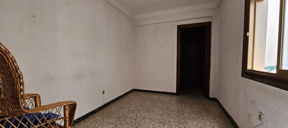 3 bedrooms Apartment in Zaragoza, Spain No. 159195 4