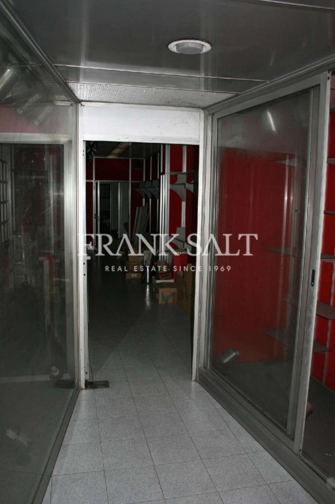 156m² Shop in Hamrun, Malta No. 13609