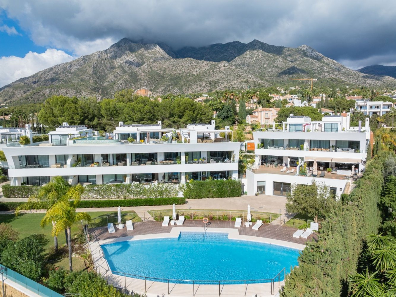 4 bedrooms Duplex in Marbella, Spain No. 129000