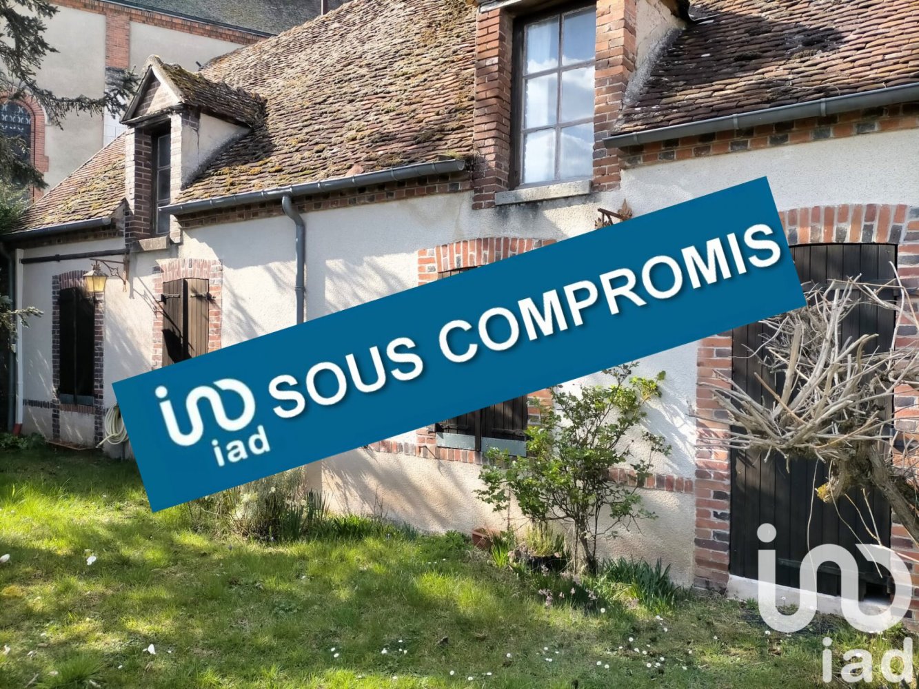 Adosado de 2 dormitorios en Les Choux, France No. 242720