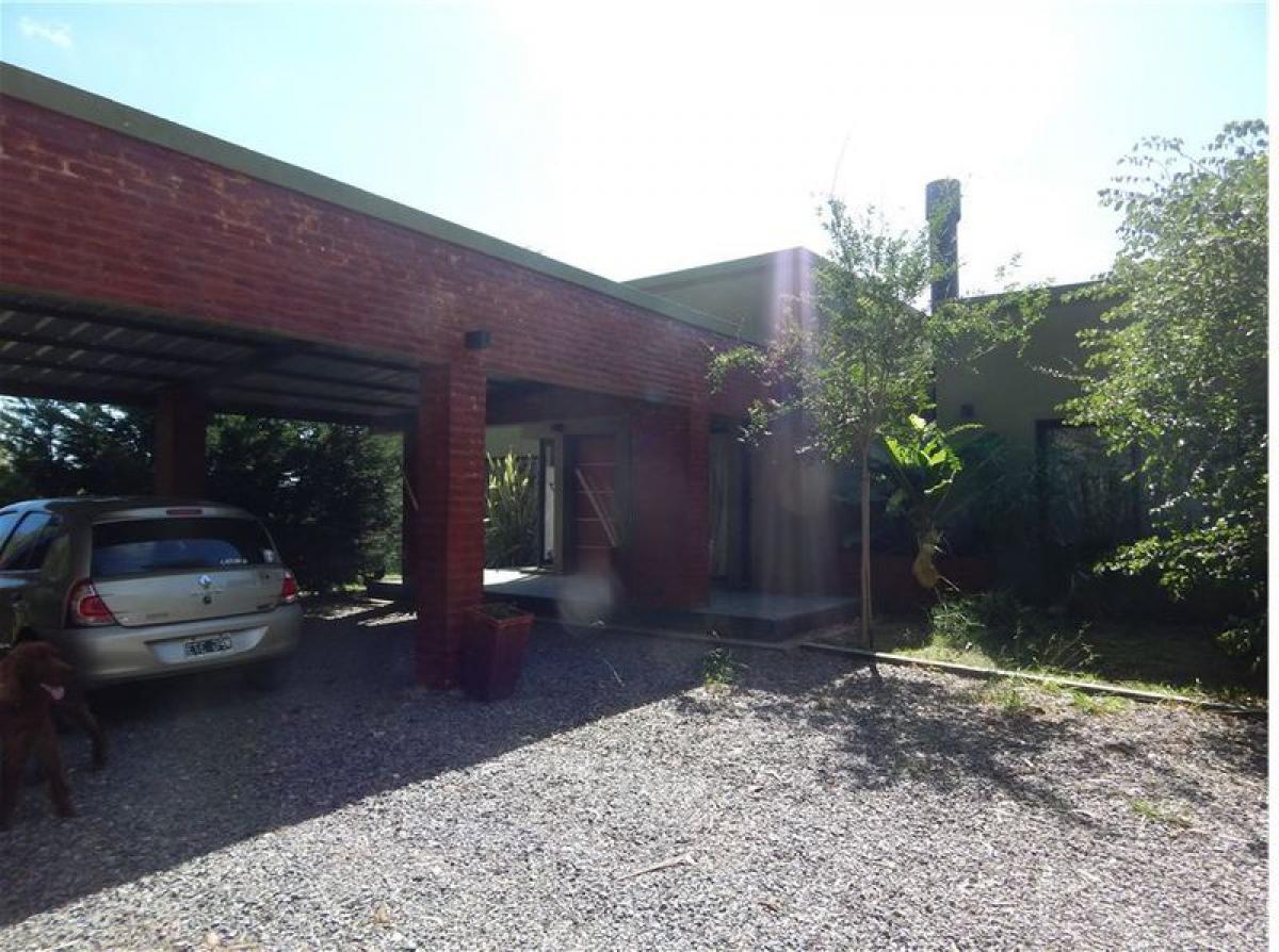 4 bedrooms House in Canuelas, Argentina No. 56624