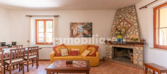 3 bedrooms Villa in Latina, Italy No. 294033 7