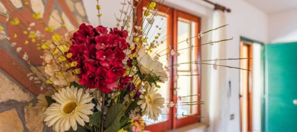 3 bedrooms Villa in Latina, Italy No. 294033 8