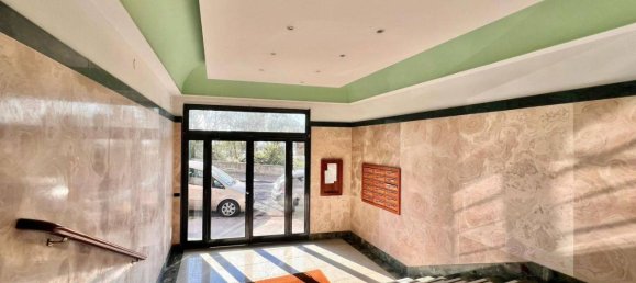 4 rooms Apartment in Naples, Italy No. 170081 5