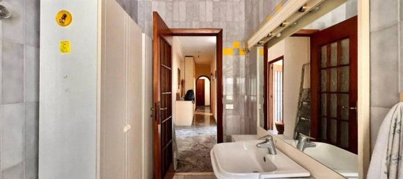 4 rooms Apartment in Naples, Italy No. 170081 35