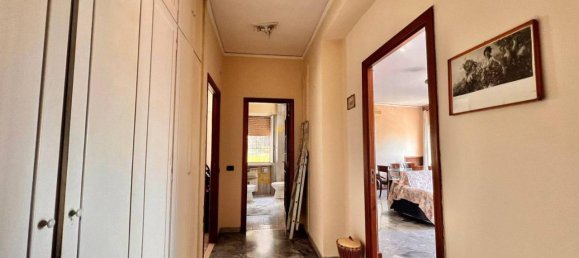 4 rooms Apartment in Naples, Italy No. 170081 20