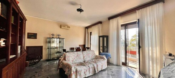 4 rooms Apartment in Naples, Italy No. 170081 4