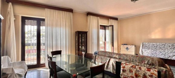4 rooms Apartment in Naples, Italy No. 170081 7